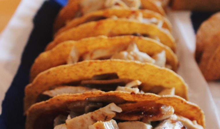 Tacos con Pollo